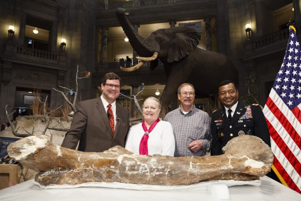 “国民雷克斯霸王龙”到达美国华盛顿史密森学会自然历史国家博物馆