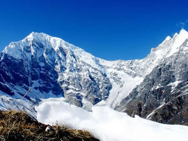 珠穆朗玛峰,所属萨加玛塔国家公园境内美景