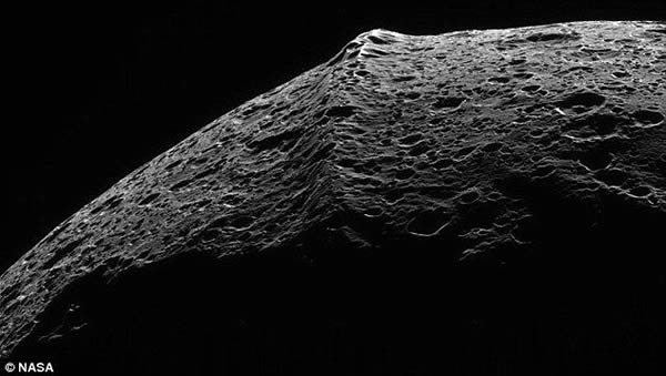 �����������Ĺ⻷��׹�䡱�ر���ɴ�ɽ��