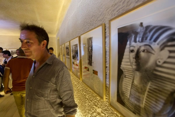 埃及复制图坦卡门墓平价招待各地观光客