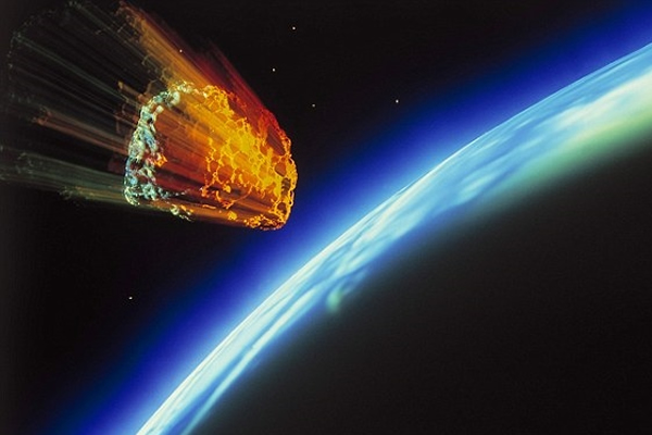 科学家在5日前始知小行星会跟地球擦身而过。图为画家构想图。