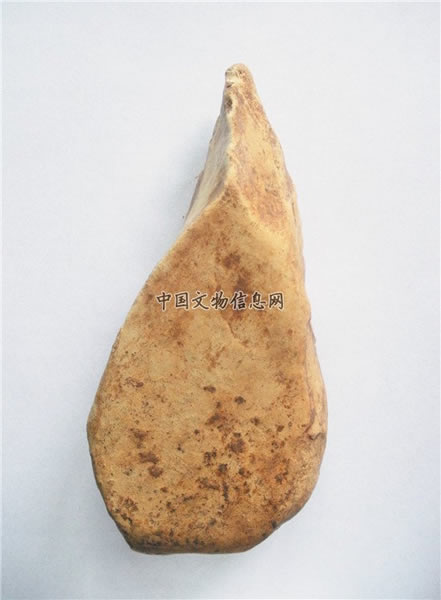 第5层出土的手镐