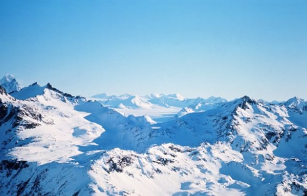 �ϼ�����ߵĻ�ɽSidley�ص�48���﷢���л�Ծ�Ļ�ɽ�˶�