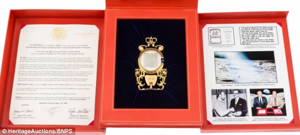 曾两次被带进太空的迷你版圣经将在美国达拉斯拍卖