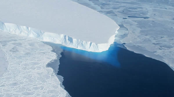 南极西侧冰盖坍塌已不可阻止 - 神秘的地球 科