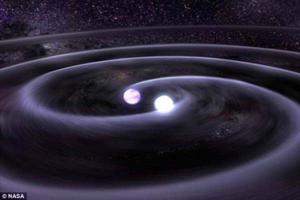 艺术概念图，展示了两颗中子星相撞的景象。围绕快速射电暴的源头，科学家提出了一系列理论，其中包括耀星、白矮星合并、中子星撞击以及外星人信号。中子星相撞通常会形成一