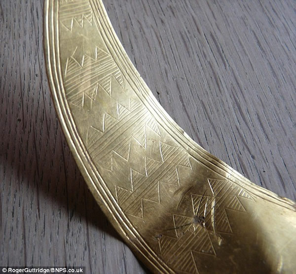 Ӣ��Ѱ�����˷���3500��ǰ�Ŵ�����ƽ���Ȧ