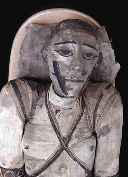 早在19世纪20年代,这个木乃伊是英国驻埃及总领事索尔特埃及考古藏品的其中之一。