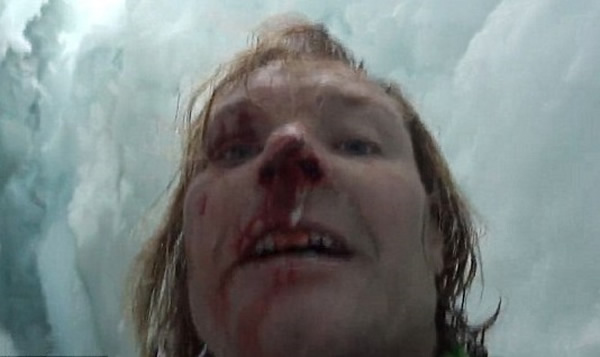 美国地理学教授在喜马拉雅山不慎跌落至70呎深冰隙