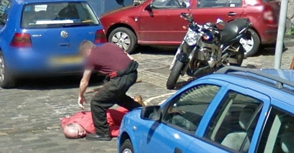 Google街景惊现英国街头“血案”