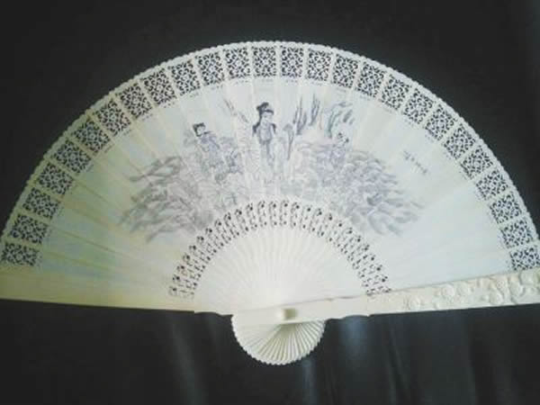 �ж��У���������������Ʒ��