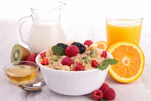 新研究表明吃早餐能减肥传统观点是错误的 - 神