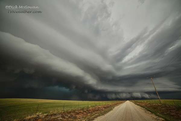 2014年美国俄克拉荷马州拍摄的超级单体风暴照片