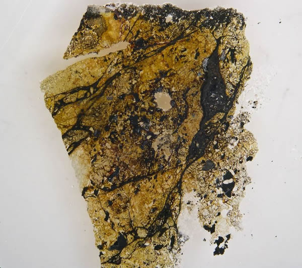 这种藏量丰富的矿物在135年前坠落于地球的陨石中被辨识出来,现在终于有了正式的名字。