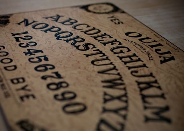 多个宗教都警告,灵应牌附有邪灵。