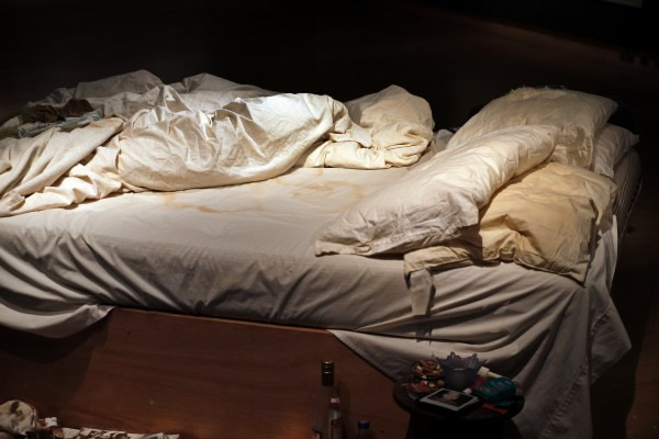 Ӣ��ǰ��������Tracey Emin����������Ʒ���ҵĴ���(My Bed)�����׶ؼ�ʿ������