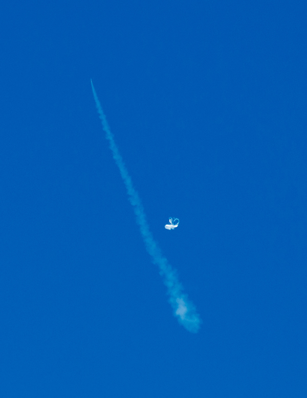 �������Һ��պ����28�����һ�������½ģ����ԡ�����ɵ��ĺ������ɺ�����������գ���������ƺ����̧�������������ͳ����ٽ���ɡ���ٽ��䲢��½��