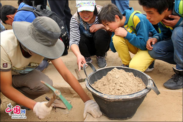 水洞沟旧石器时代遗址进行第六次考古发掘并组织系列活动互动