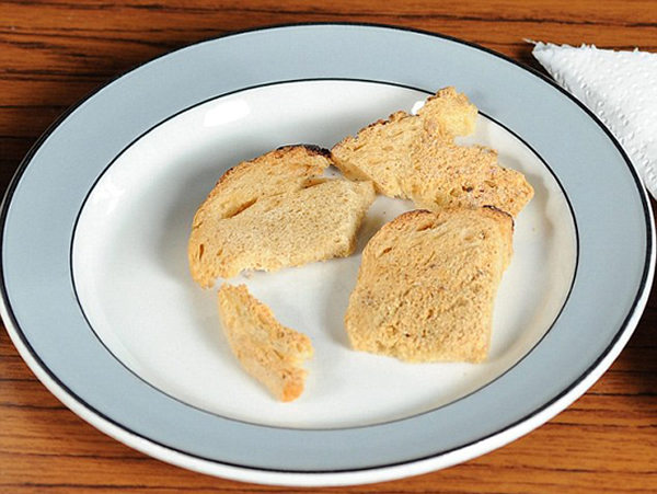 英国旧风琴中发现118年前古老三明治