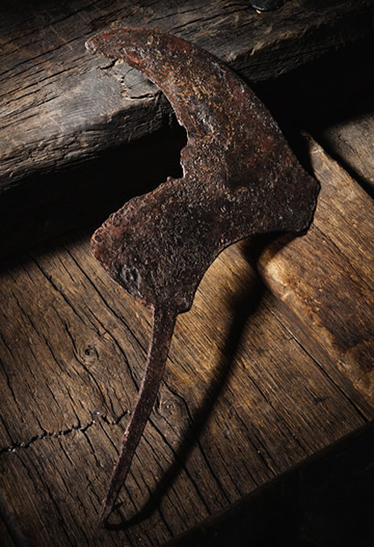 ����ƽ�״���ûʱ���ܰ�����ͷ�ߡ�ɢ���ڴ��ϵ���Ʒ�������38���ֳ�������������Ա����������ȼ�ϡ�����û���ҵ��κ������ź��� Photograph by R��mi