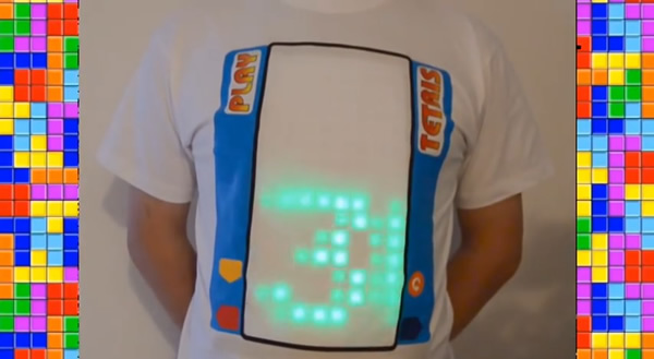 游戏结束时会显示所得分数