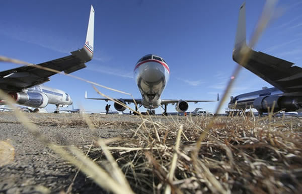 �¹�Condor���չ�˾��һ�ܲ���757�ͻ��ڴ�˹ͼ���ع��ʻ�����ɺ�����ײ����������ȷ������������䡣