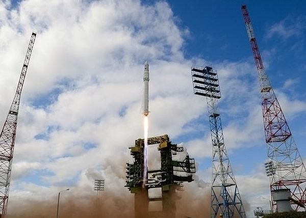 俄罗斯成功发射自行研制的安加拉(Angara)火箭