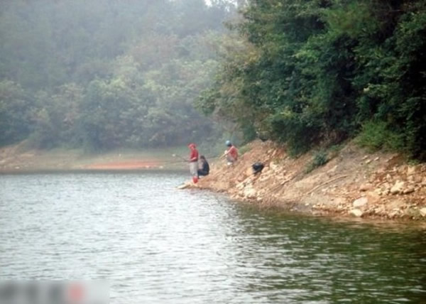 ��������ˮ��������ջ� һŭ֮��Ͷũҩ������ǧ����