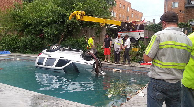 ����Ů�Ӽݳ����⿪����Ӿ��