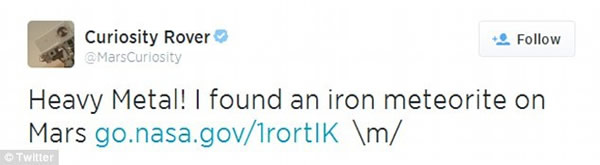 在美国宇航局休斯顿航天中心,这块陨石的发现让这里的科学家们兴奋不已。在社交网站推特上,火星车项目组的科学家们写道:“一大块金属!我在火星上发现了一块陨石!”