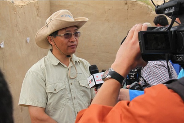 高星研究员接受中央电视台采访