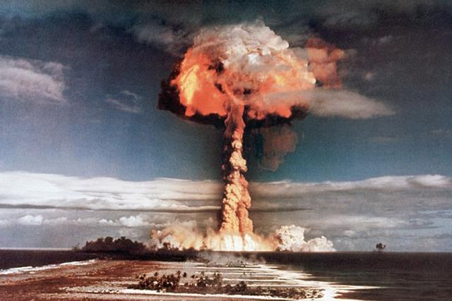 �����ģ���������100öС�ͺ˵�ͷ��ը���������ɵ�Ӱ��