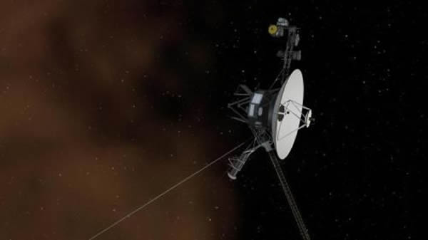旅行者1号已经进入星际空间的艺术想象图。2012年，旅行者号任务团队宣布，旅行者1号已经进入了星际空间，但一些科学家认为它还是处于太阳圈之内。