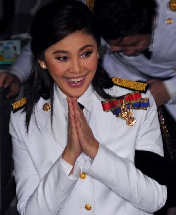 双手合什打招呼,不是更加卫生吗?