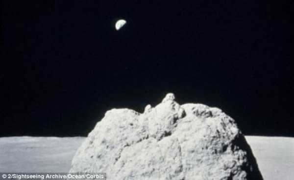 尽管机会很小，但科学家们认为在月面上找到地球陨石的可能性仍然是存在的