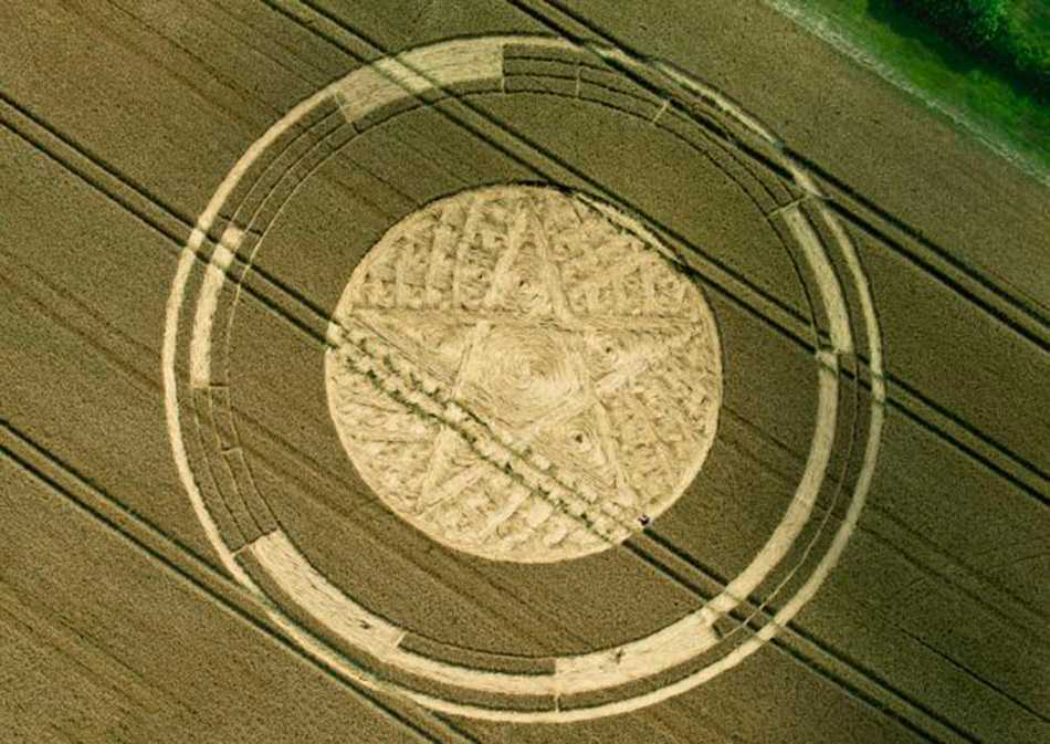 Ӣ������˹�ؿ�һ�����﷢��һ����������͵������Ȧ