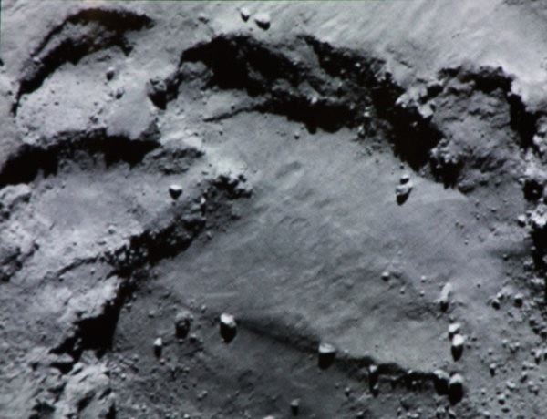 这是罗塞塔传回的最新彗星图像细节