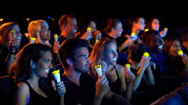 Ӣ�����Ƴ�ө��ѩ��