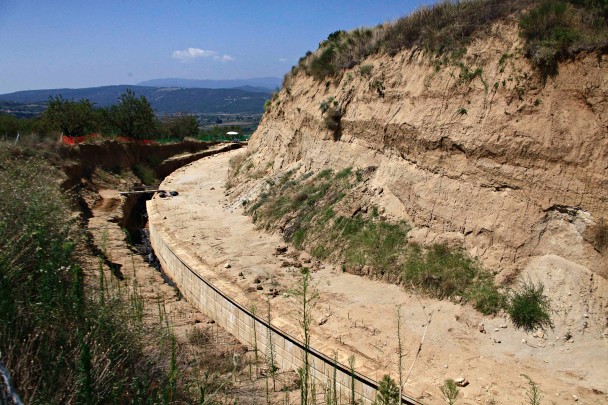 希腊考古学家发现可能是亚历山大大帝末期一个重要古墓入口