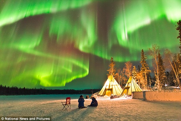 韩国天体摄影师在加拿大北部拍到令人难以置信的北极光照片