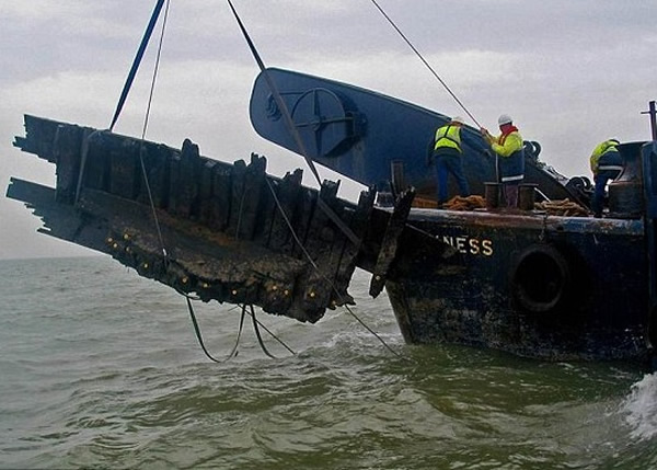 英国泰晤士河发现的400年历史古船遗骸证实为官方海盗船“彻尔拉宾号”(Cherabin)