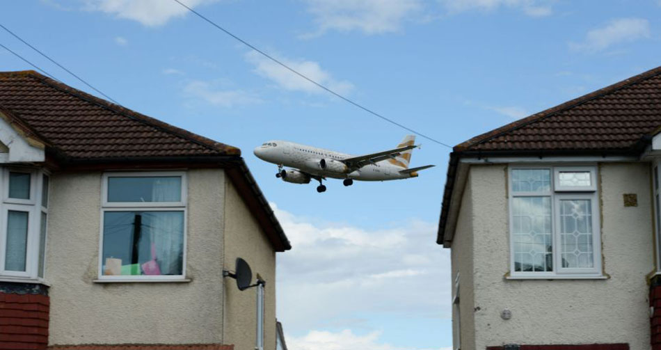 Ӣ�����������ֵĵط����׶غ���˹����ÿ������ɻ��ͷ��ӹ�