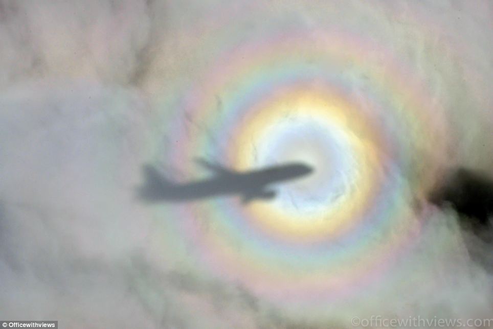 ����������Ա�Ӽ�ʻ�����㵽���˾�̾���ѵľ�ɫ