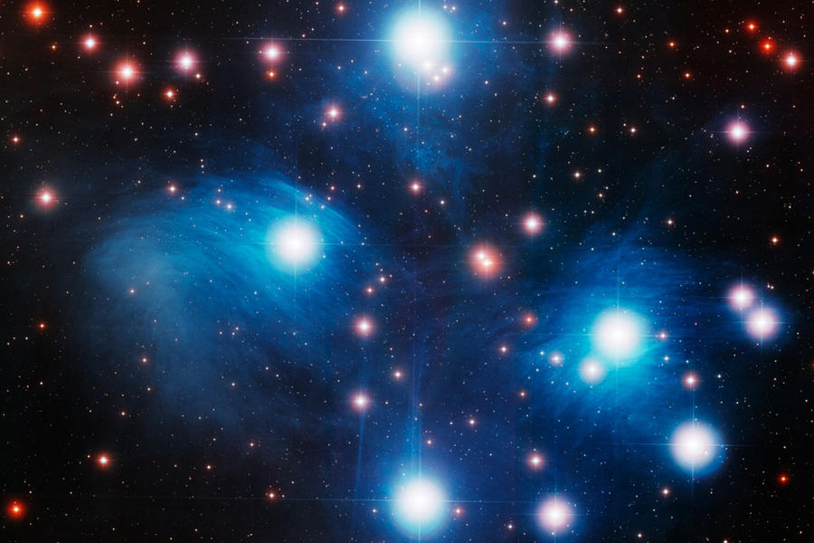 科学家确认昴星团距离我们444光年