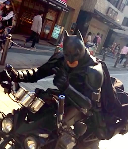 千叶蝙蝠侠:记得找大侠我拍照噢!