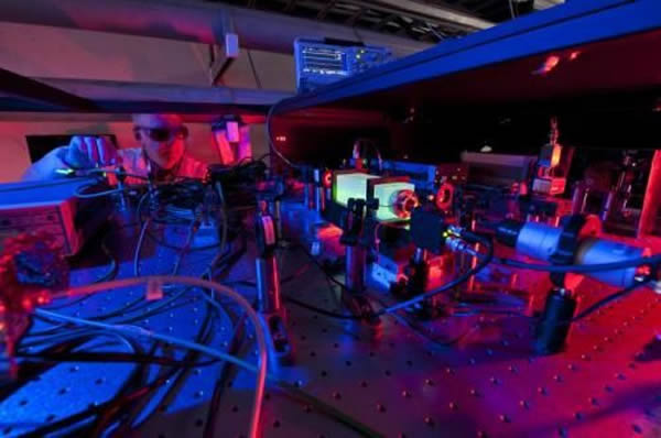 我们宇宙中的一切信息可能只是一个二维平面中的编码而已