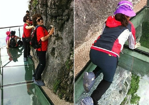 河北涞源白石山景区建目前国内最长最宽、海拔最高的悬空玻璃栈道