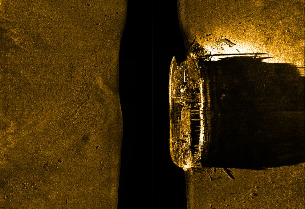在加拿大北极圈内发现的沉船的声纳影像。这是约翰・法兰克林爵士远征队的两艘船之一，它于1846 年被困在冰层中。摄影：Parks Canada vi