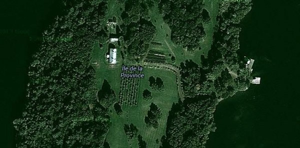 从地图上可以隐约看到上面有人居住