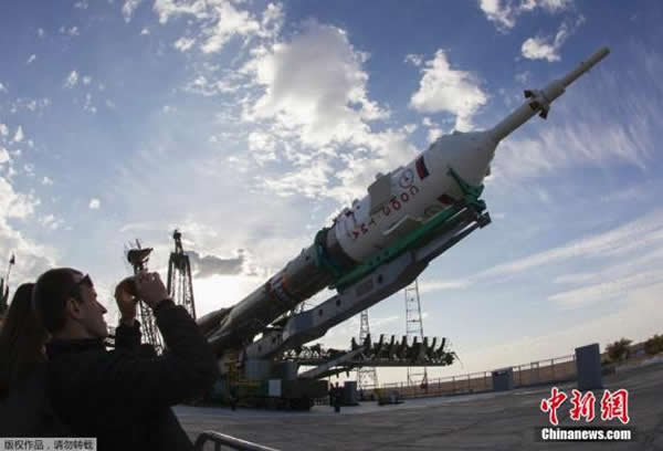 资料图:当地时间2014年9月23日,联盟号TMA-14M飞船被运送至哈萨克斯坦拜科努尔航天发射场。